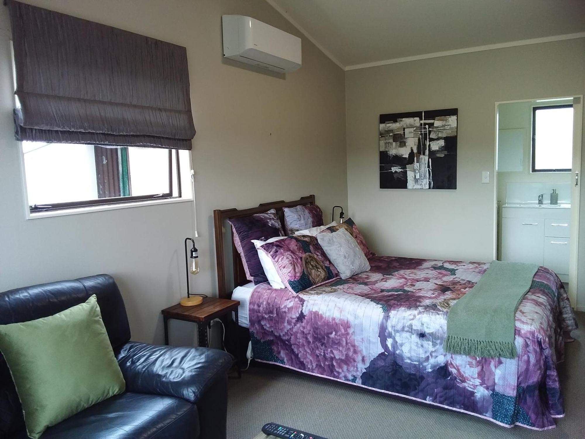 Chris And Dave'S B & B Otorohanga Ngoại thất bức ảnh